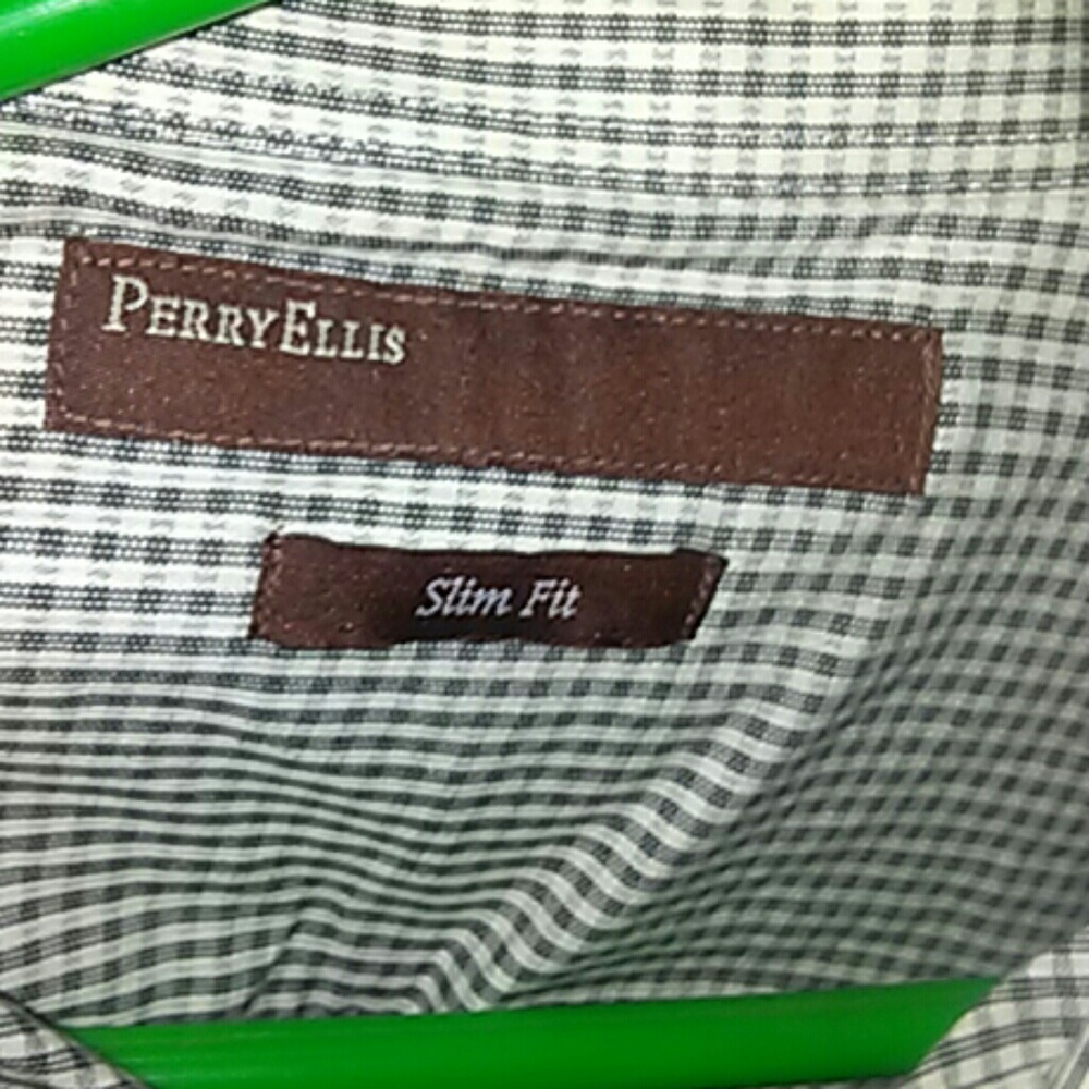 Button-up long-sleeve - Picture 2 of 2